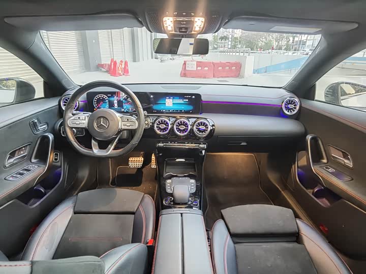 Фото 4 - Mercedes-Benz CLA-Class