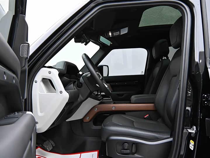 Фото 4 - Land Rover Defender