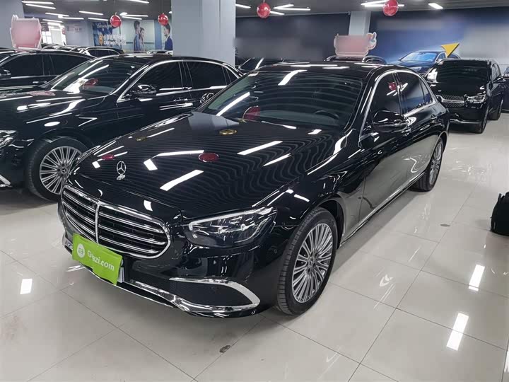 Фото 2 - Mercedes-Benz E-Class