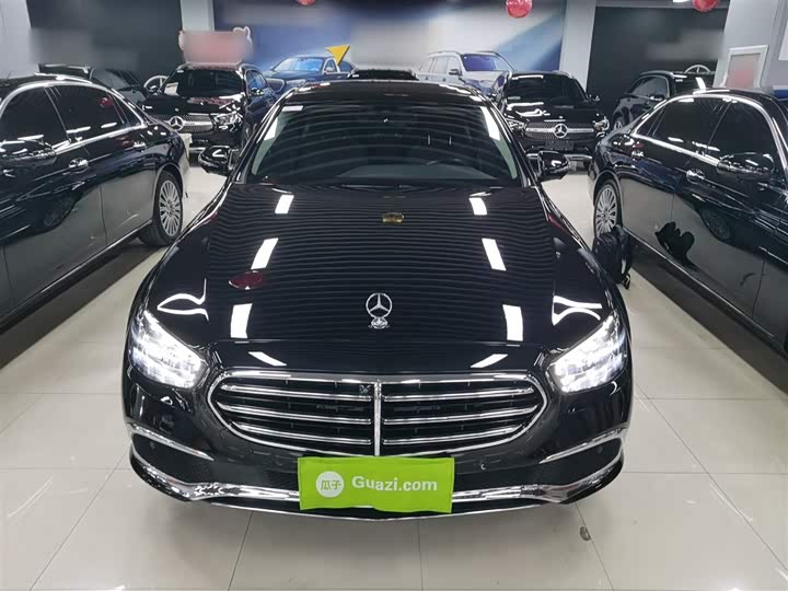 Фото 3 - Mercedes-Benz E-Class