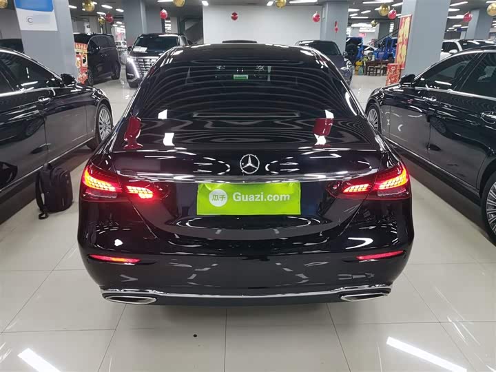 Фото 6 - Mercedes-Benz E-Class