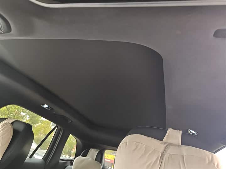 Фото 8 - Geely Monjaro