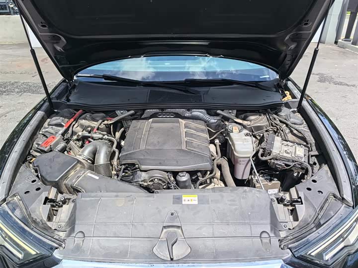 Фото 8 - Audi A6L