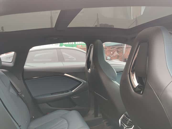 Фото 9 - MG Motor 7