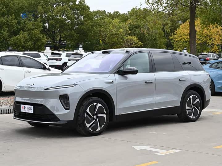 Фото 1 - Nio ES8