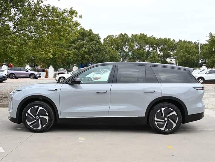 Фото 3 - Nio ES8