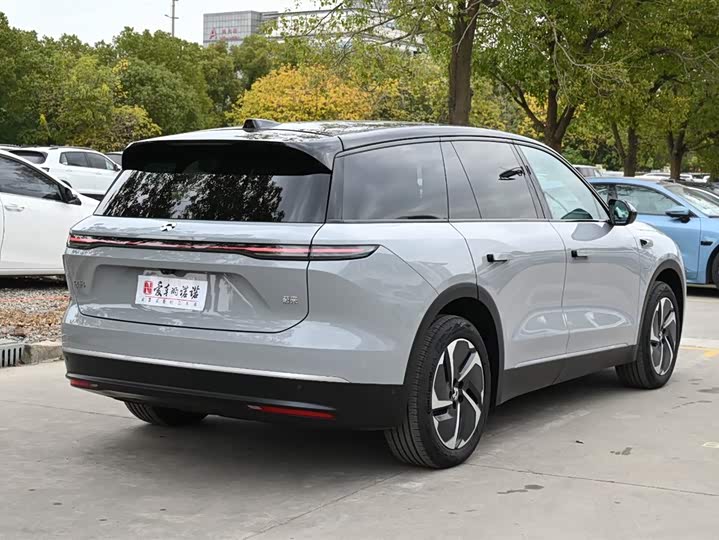 Фото 8 - Nio ES8