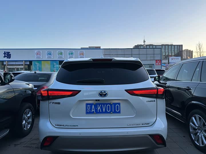 Фото 5 - Toyota Highlander