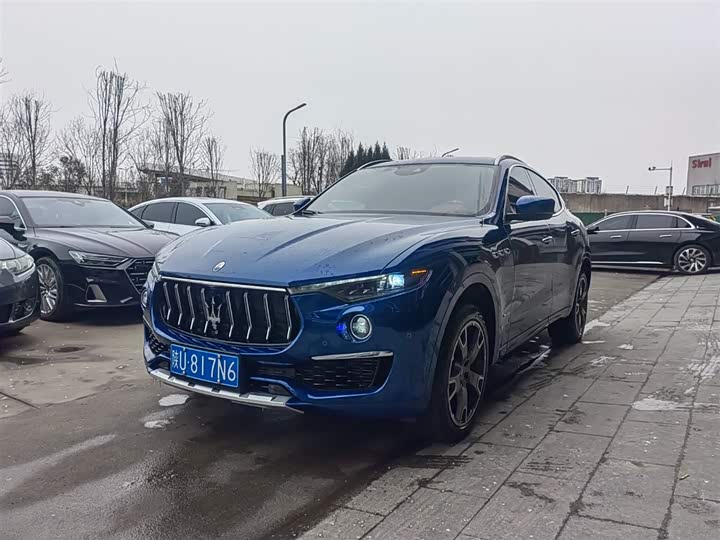 Фото 1 - Maserati Levante