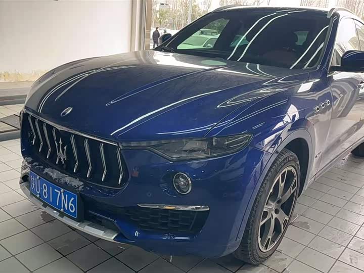 Фото 2 - Maserati Levante