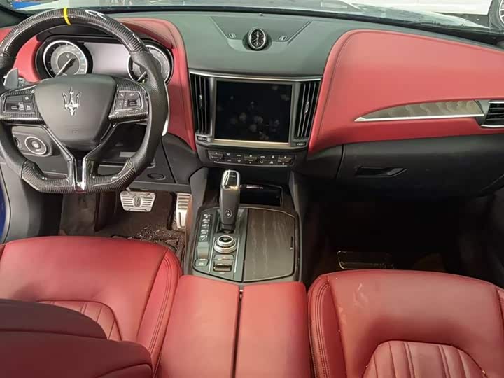 Фото 4 - Maserati Levante