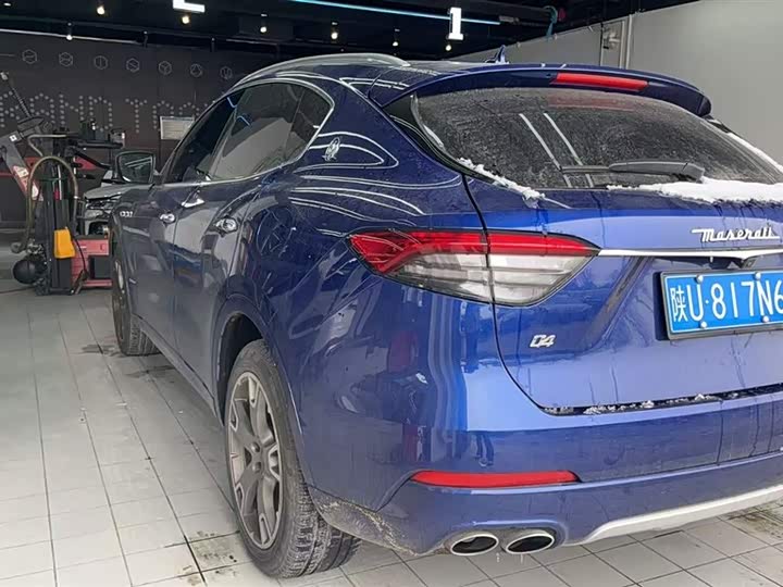 Фото 9 - Maserati Levante