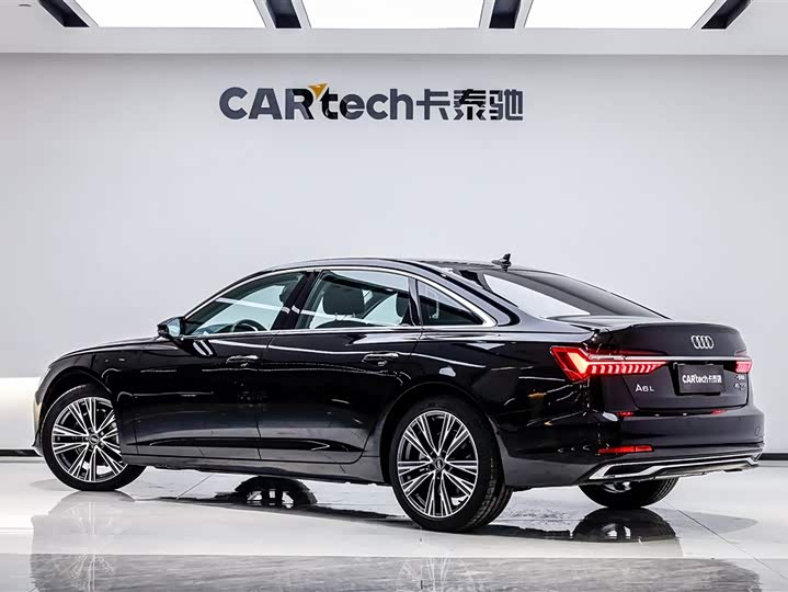 Фото 4 - Audi A6L