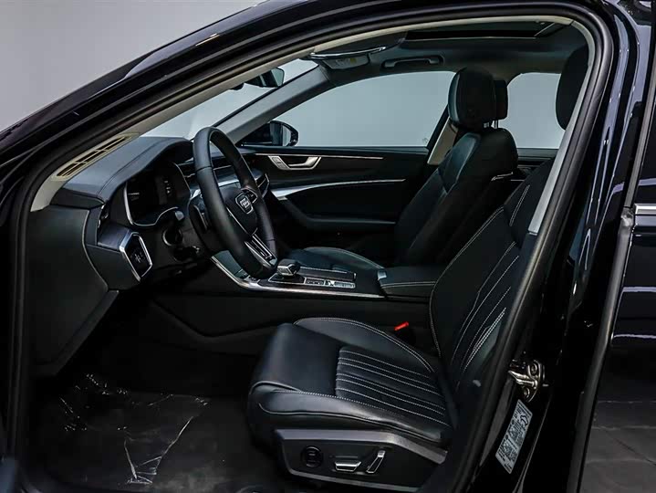 Фото 9 - Audi A6L