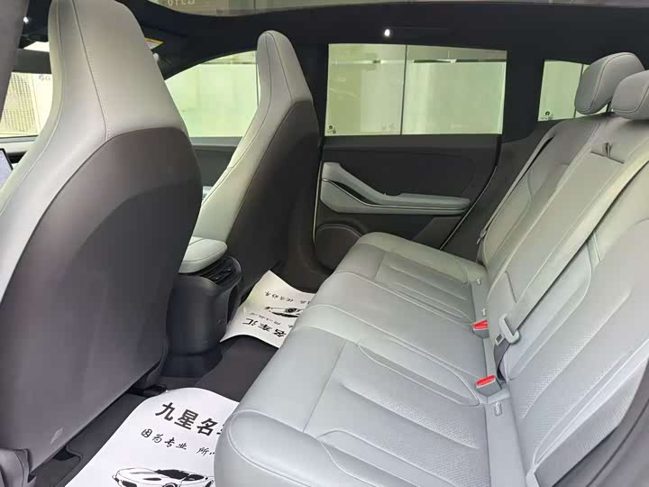 Фото 6 - Nio ET5T