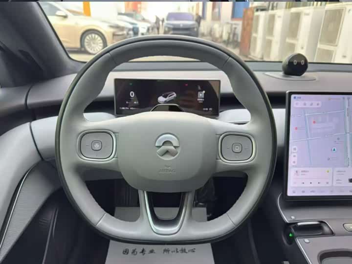 Фото 9 - Nio ET5T