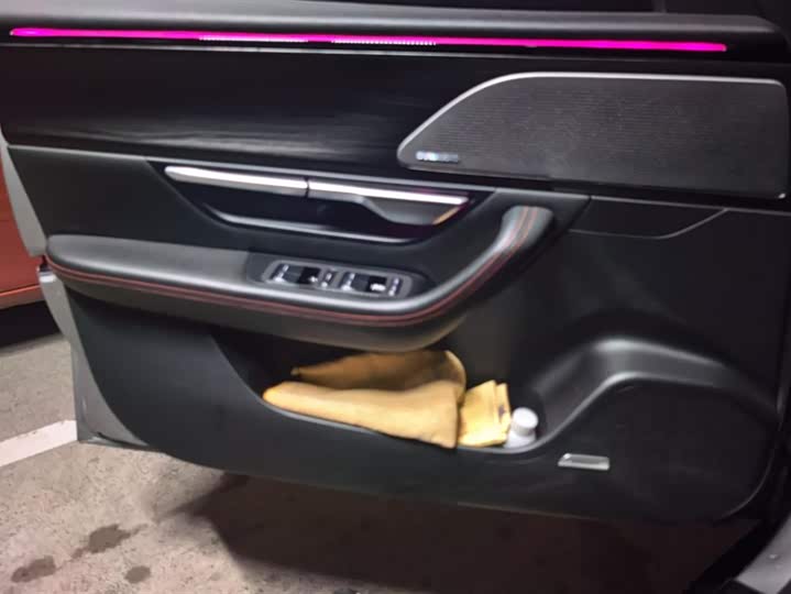 Фото 7 - XPeng P7