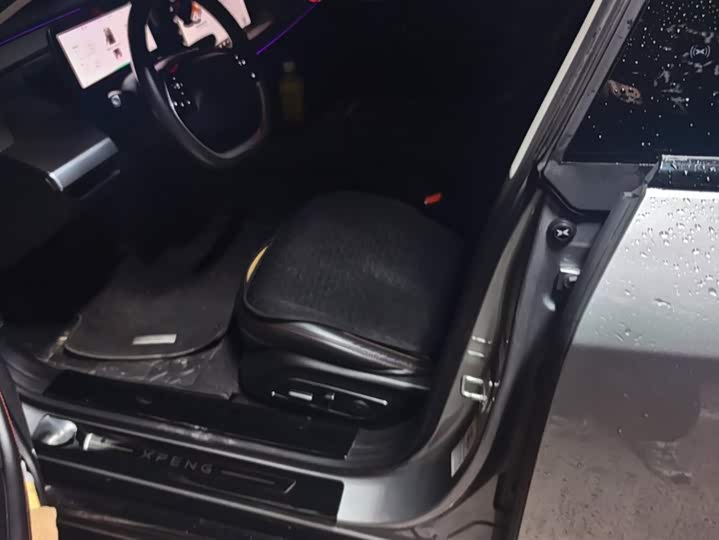 Фото 9 - XPeng P7