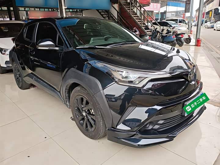Фото 4 - Toyota Izoa