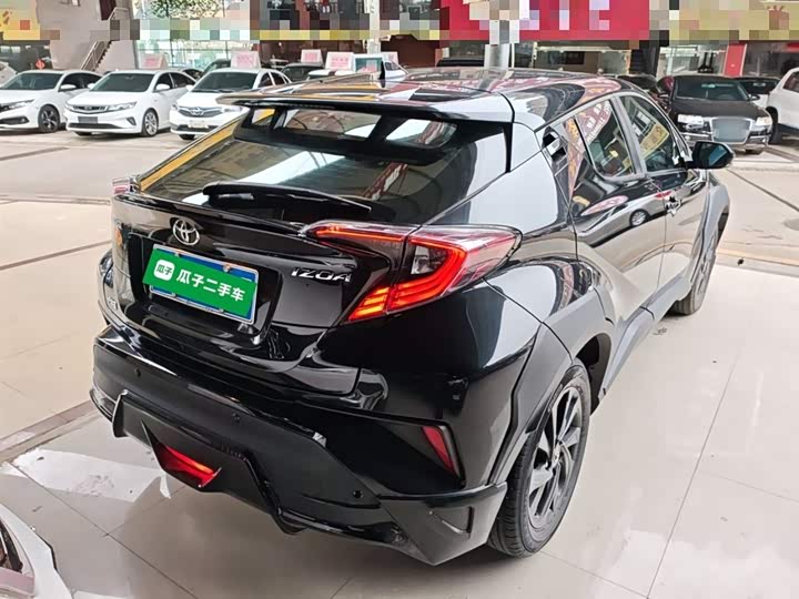 Фото 7 - Toyota Izoa