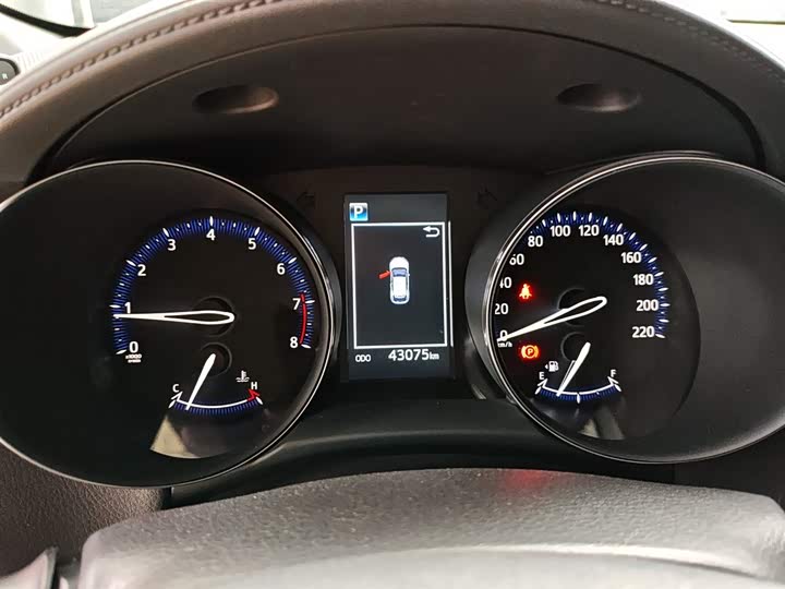 Фото 9 - Toyota Izoa