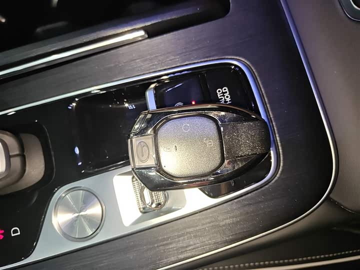 Фото 9 - GAC Trumpchi GS8