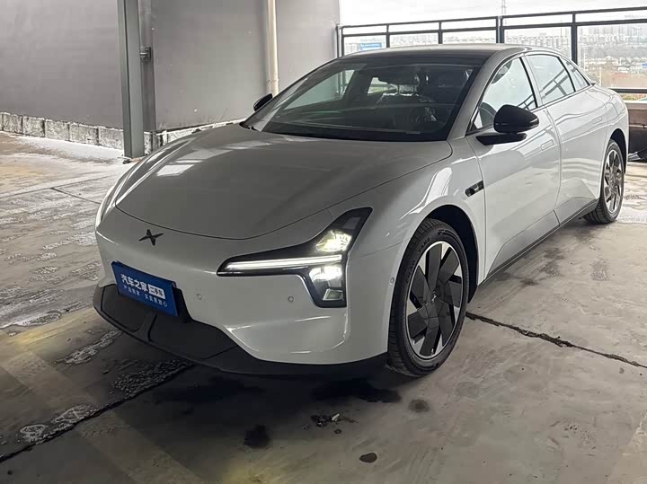 Фото 1 - XPeng Mona M03