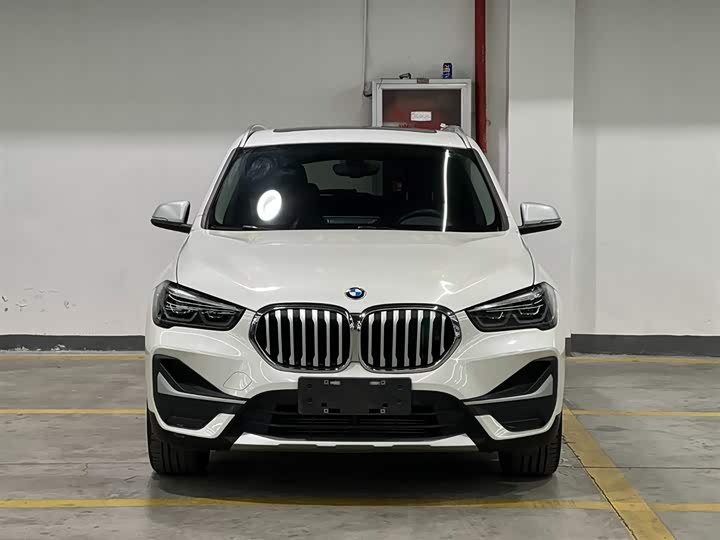 Фото 2 - BMW X1