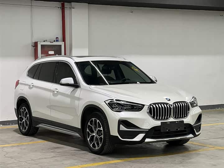 Фото 3 - BMW X1