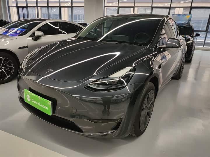 Фото 2 - Tesla Model Y