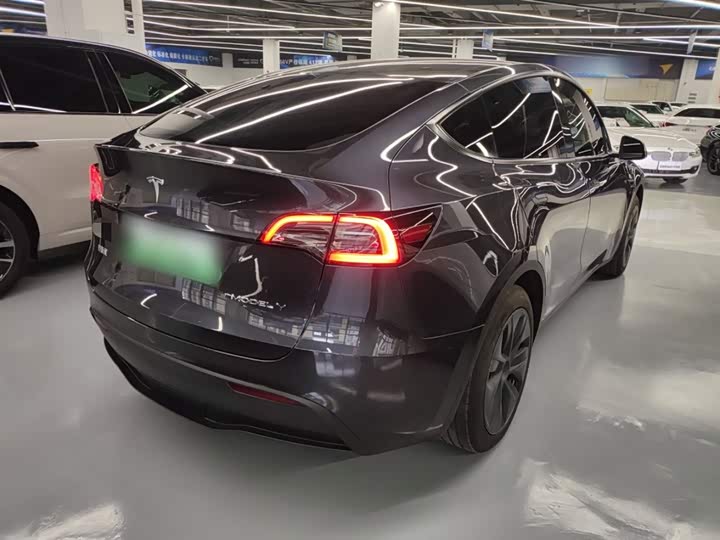 Фото 7 - Tesla Model Y