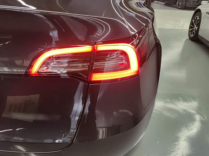 Фото 8 - Tesla Model Y