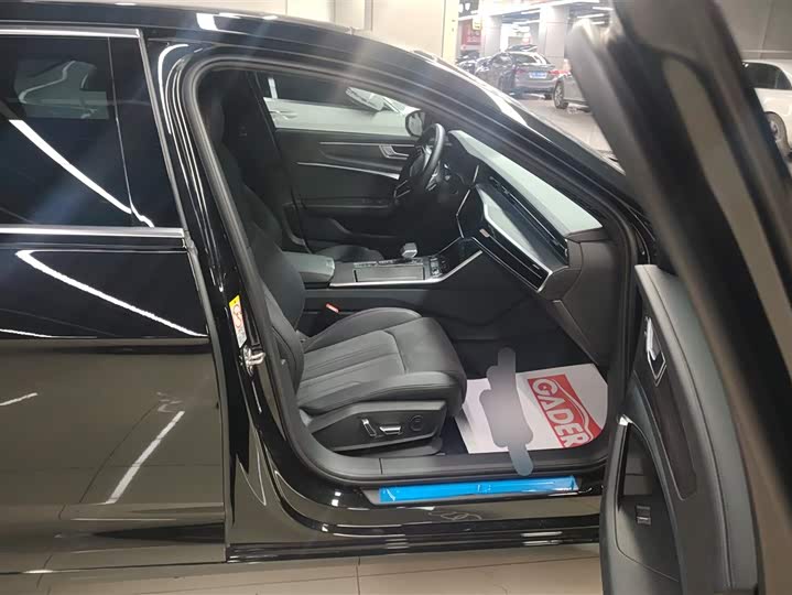 Фото 8 - Audi A6L