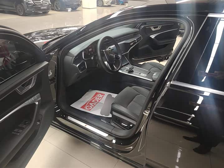 Фото 9 - Audi A6L