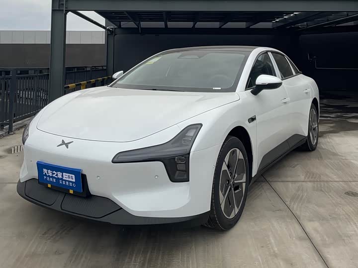 Фото 1 - XPeng Mona M03