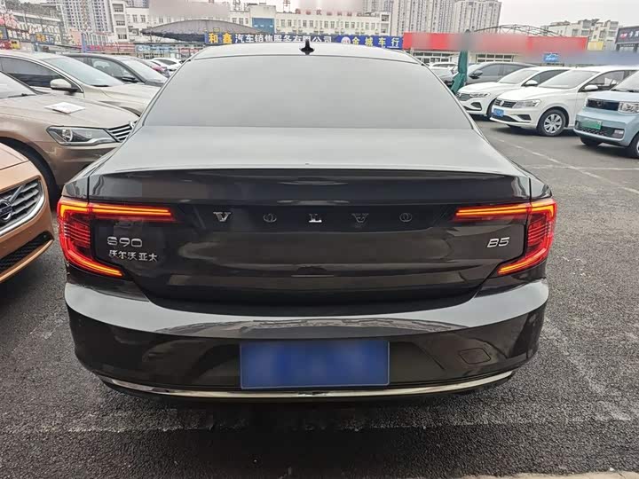 Фото 6 - Volvo S90