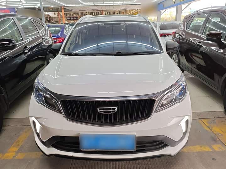 Фото 3 - Geely Vision X3