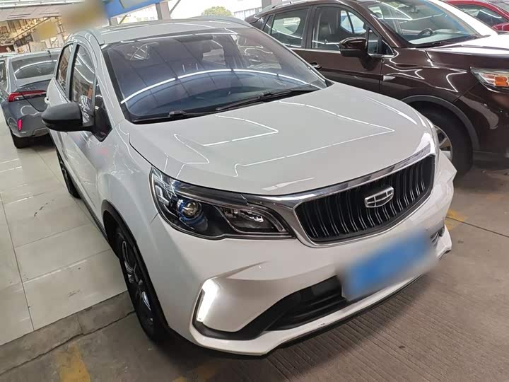 Фото 4 - Geely Vision X3