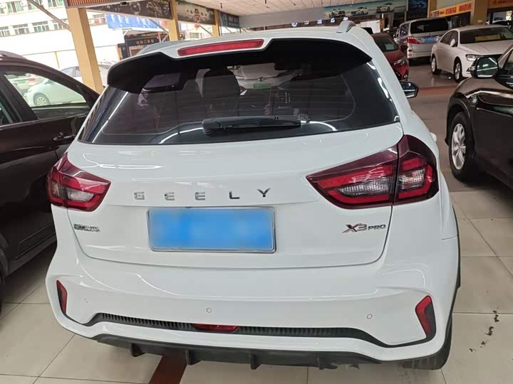 Фото 6 - Geely Vision X3