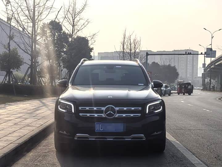 Фото 2 - Mercedes-Benz GLB-Class