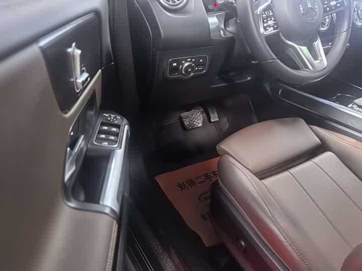 Фото 4 - Mercedes-Benz GLB-Class