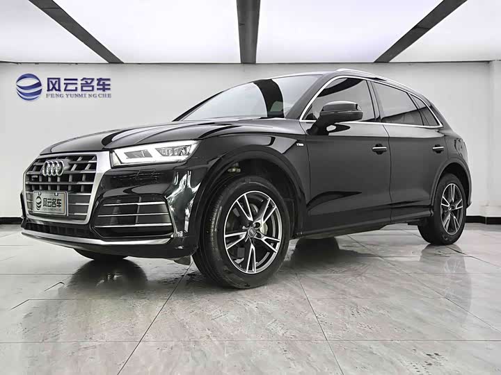 Фото 1 - Audi Q5L