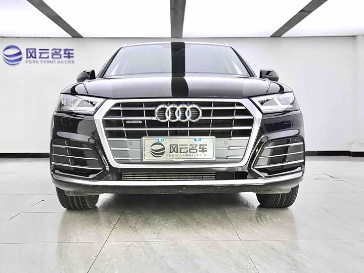 Фото 2 - Audi Q5L
