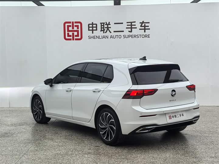 Фото 2 - Volkswagen Golf