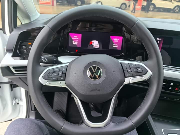 Фото 7 - Volkswagen Golf