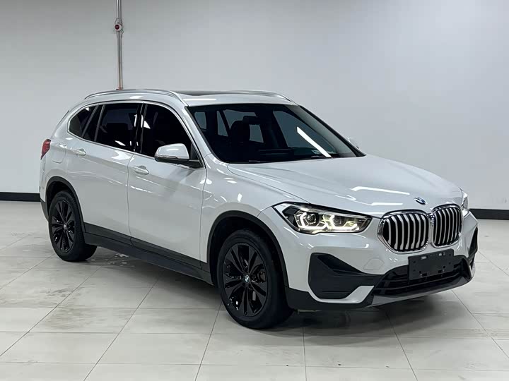 Фото 7 - BMW X1