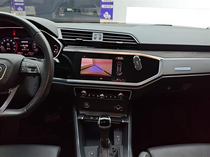 Фото 9 - Audi Q3 Sportback