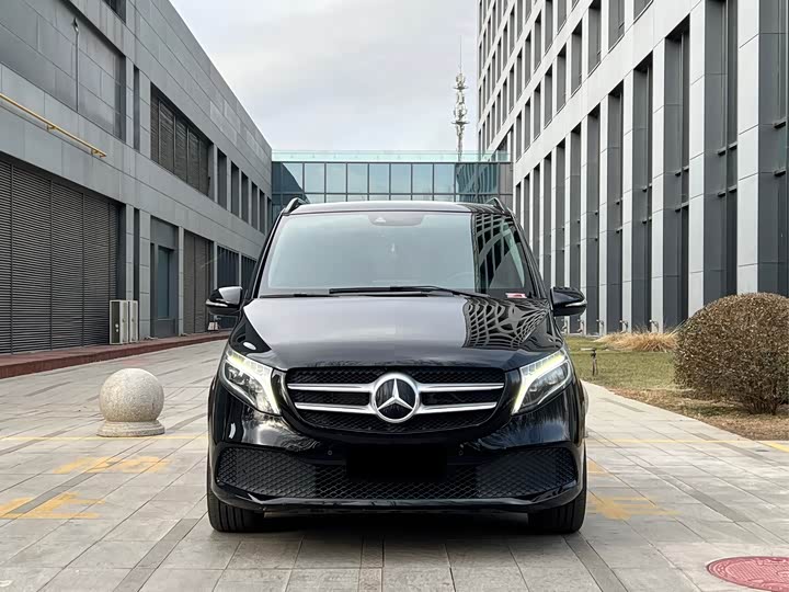 Фото 2 - Mercedes-Benz V-Class