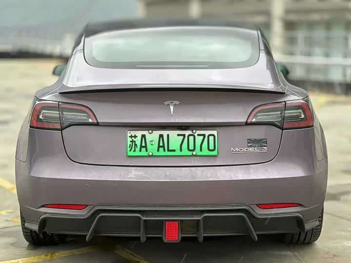 Фото 9 - Tesla Model 3