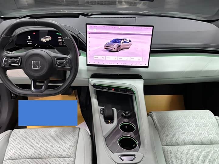 Фото 4 - Zeekr 001